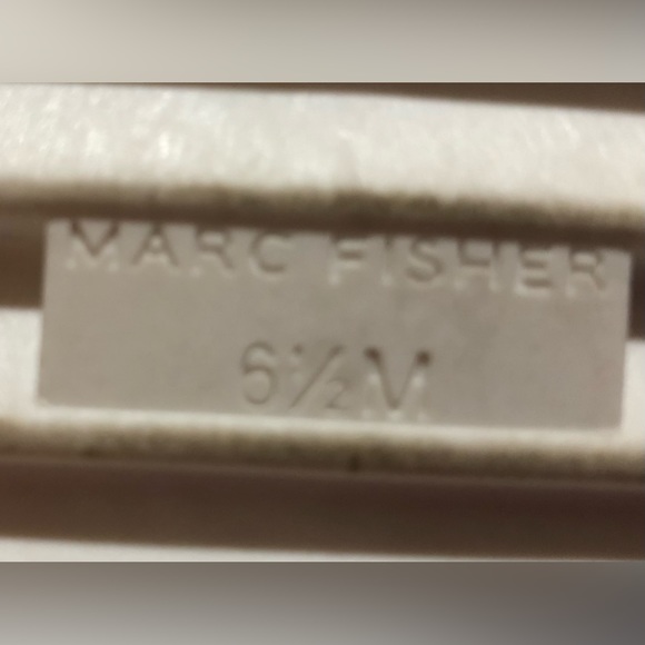 Marc Fisher Sandals- SZ 6.5M - Picture 8 of 8